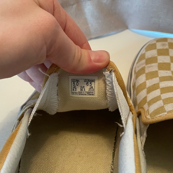 Vans Checkerboard Classic Slip-on Shoe - Picture 4 of 6